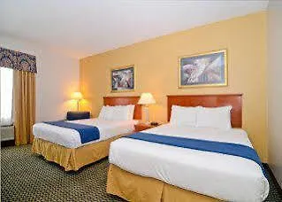 Comfort Inn & Suites Airport-American Way Memphis 2*,